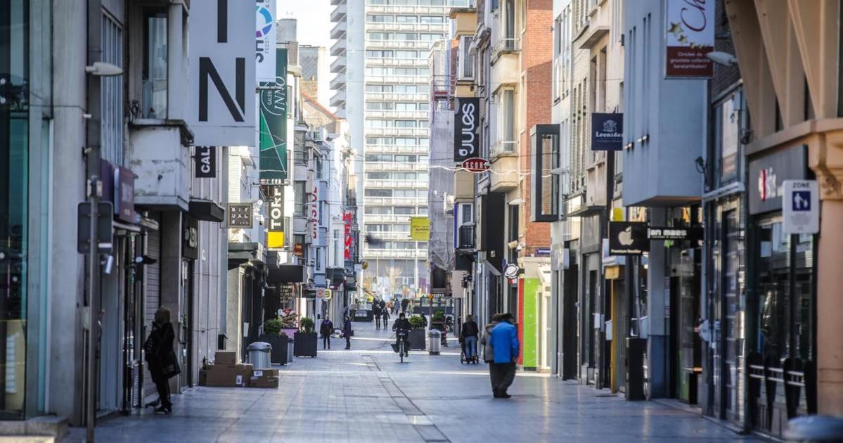 2 Slaapkamer Appartement Op De Zeedijk Van Oostende. Ngoại thất bức ảnh