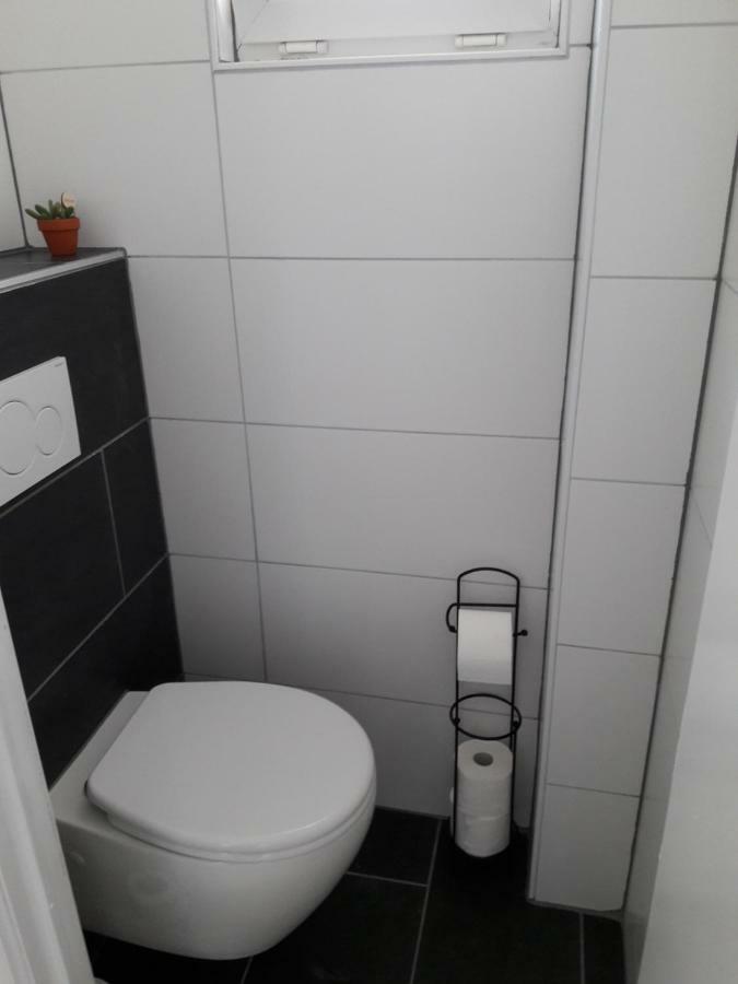 2 Slaapkamer Appartement Op De Zeedijk Van Oostende. Ngoại thất bức ảnh